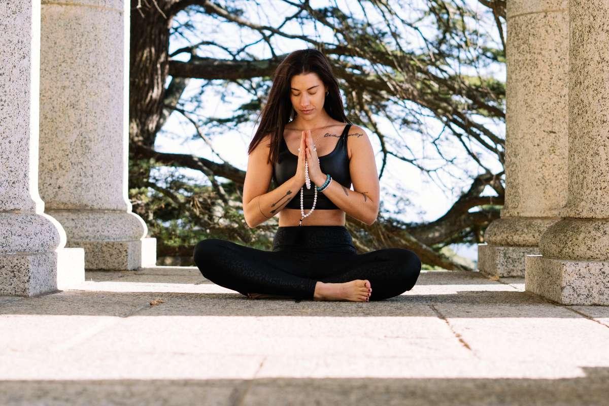 Yoga y Meditación: Bienestar a Orillas del Mediterráneo